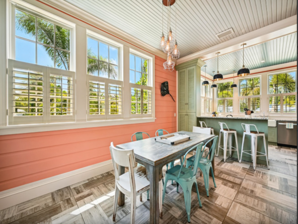 Duplex off Gulf Drive and 76th within walking distance to the beach